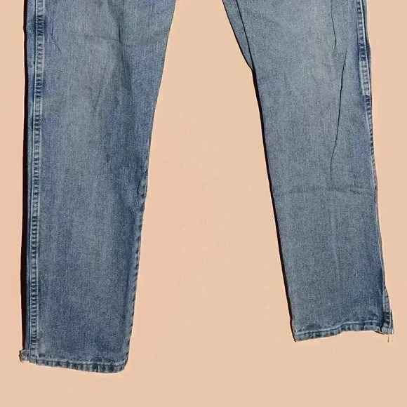 Wrangler Jeans Rugged Wear Distressed Light Wash Classic Jeans 34x34 Regular Fit - Picture 5 of 5